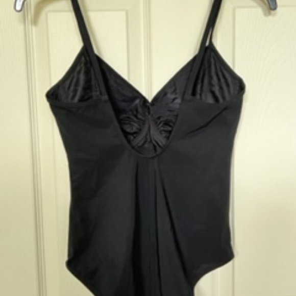 Maryan Mehlhorn Classic Black Tank Swimsuit - Picture 4 of 9